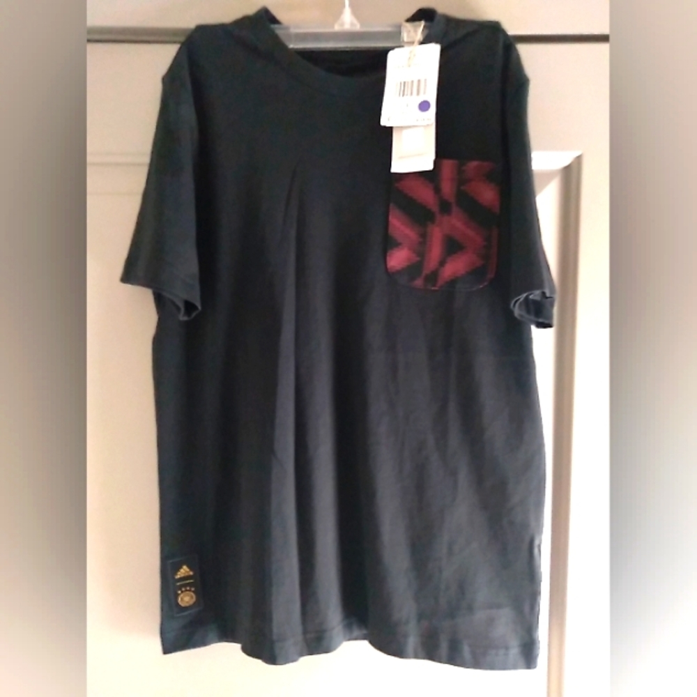 Adidas Chevron Pocket Kids Tee Black Size Large
